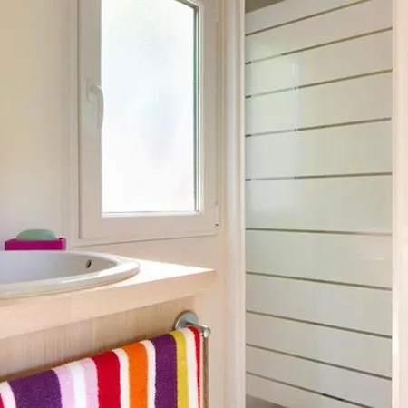 Mobil Confortable Avec Terrasse A - Api-1-52-365