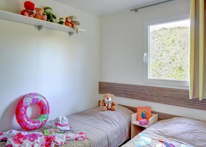 Mobil Confortable Avec Terrasse A - Api-1-52-365 Кемпинг